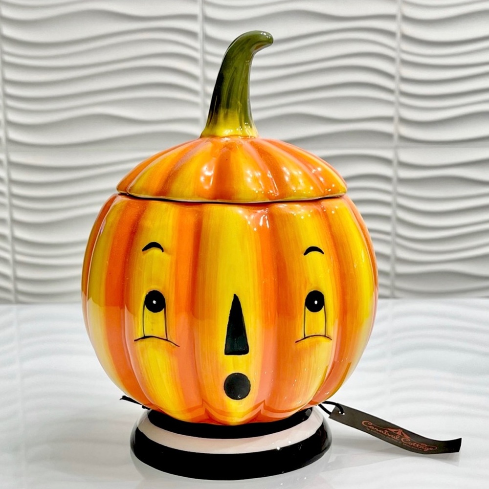 Carnival Cottage by JP Pumpkin đ Canister 2021 - Picture 1 of 5
